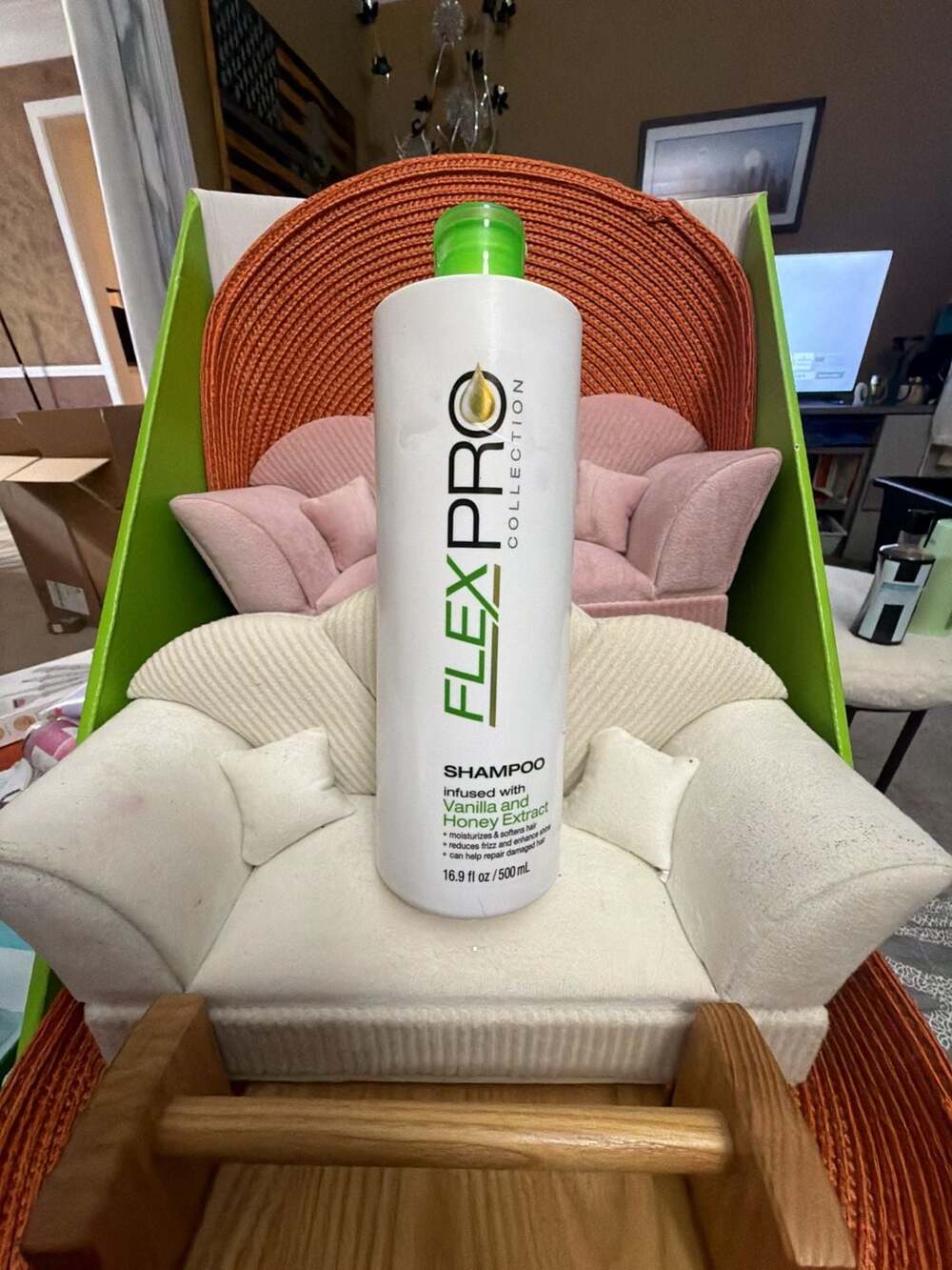 FlexPro Collection Shampoo Vanilla and Honey Extract Size 16.9 fl oz